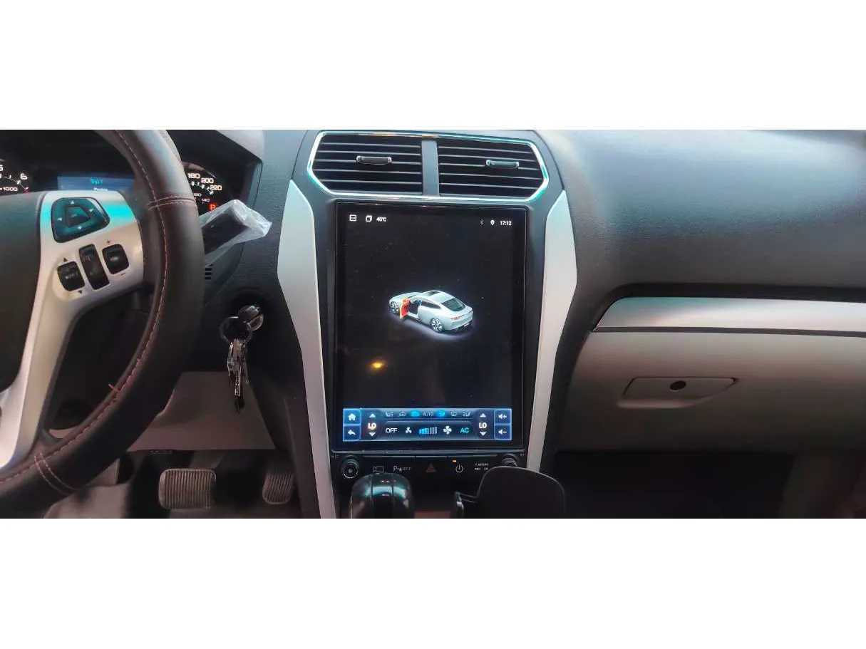 Car image 18