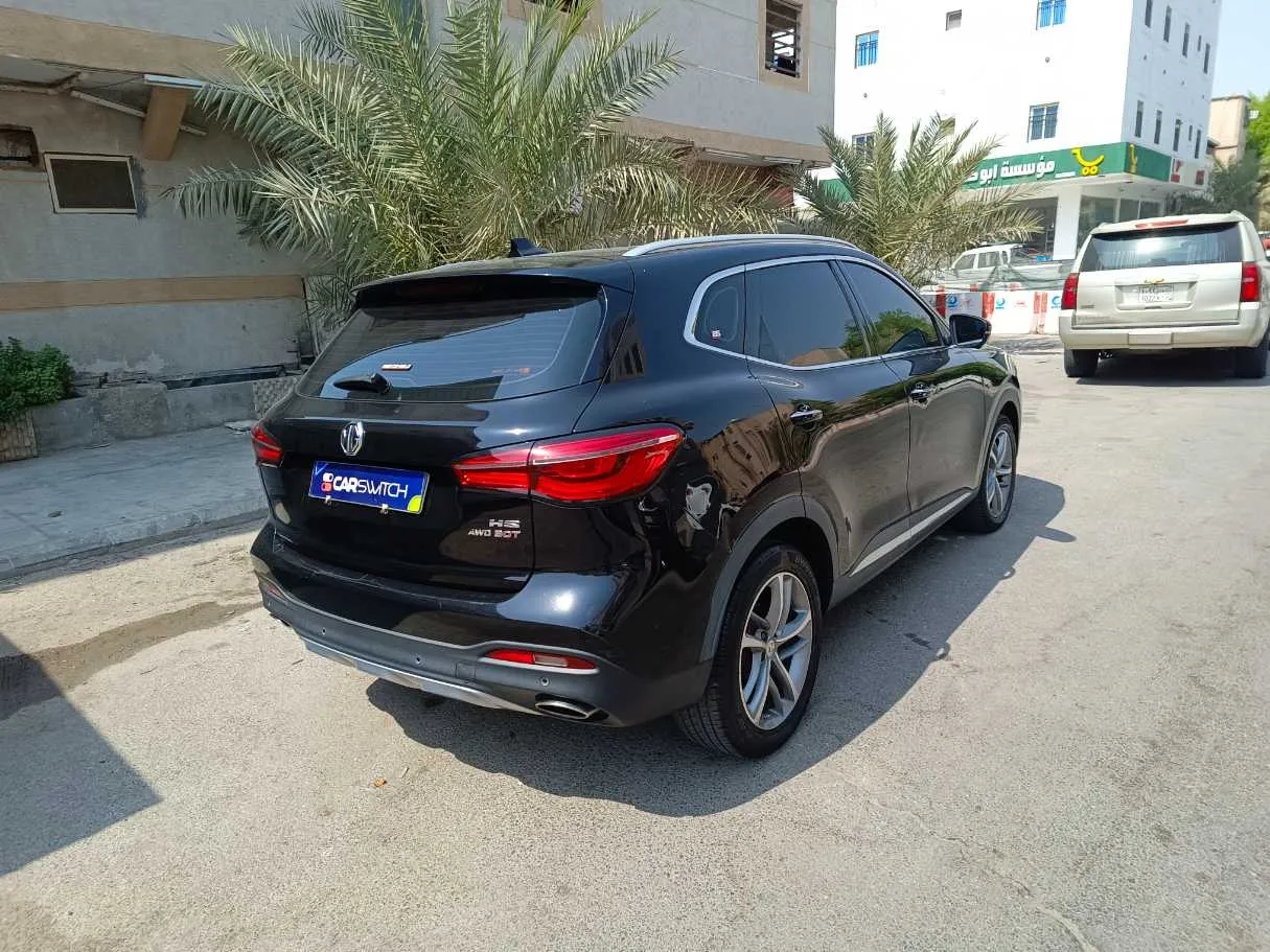 Car image 5