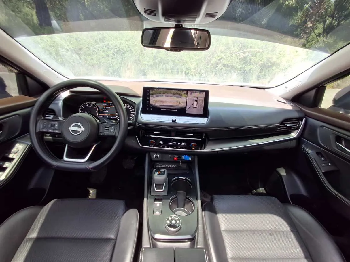 Car image 15