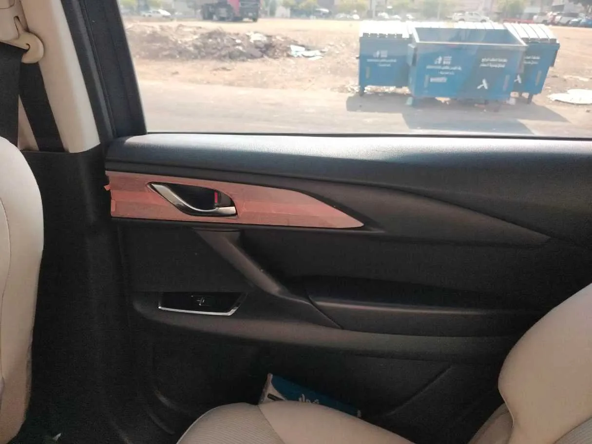 Car image 31