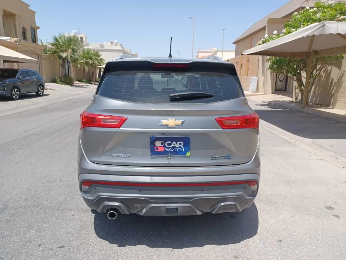 Car image 6