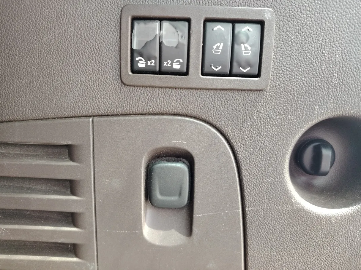 Car image 38