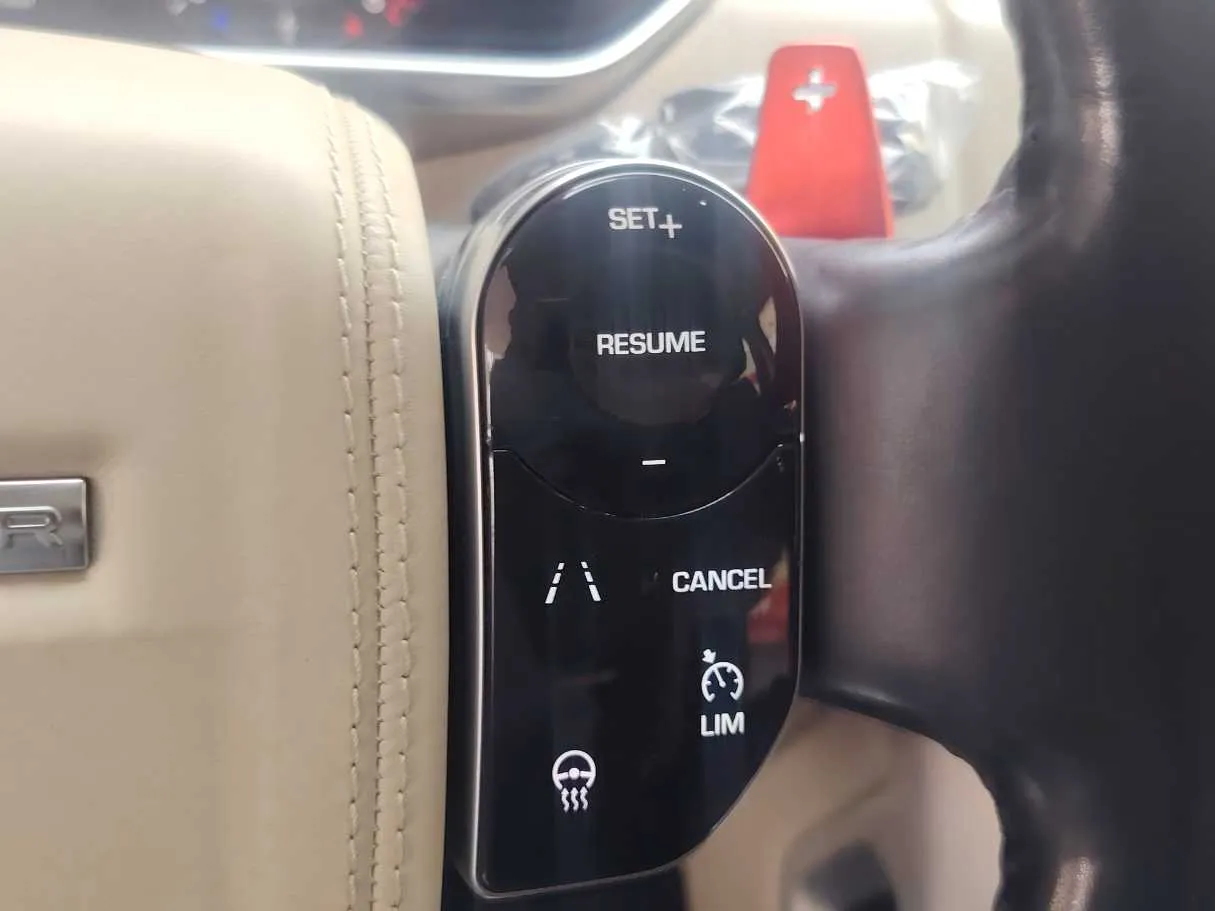 Car image 40