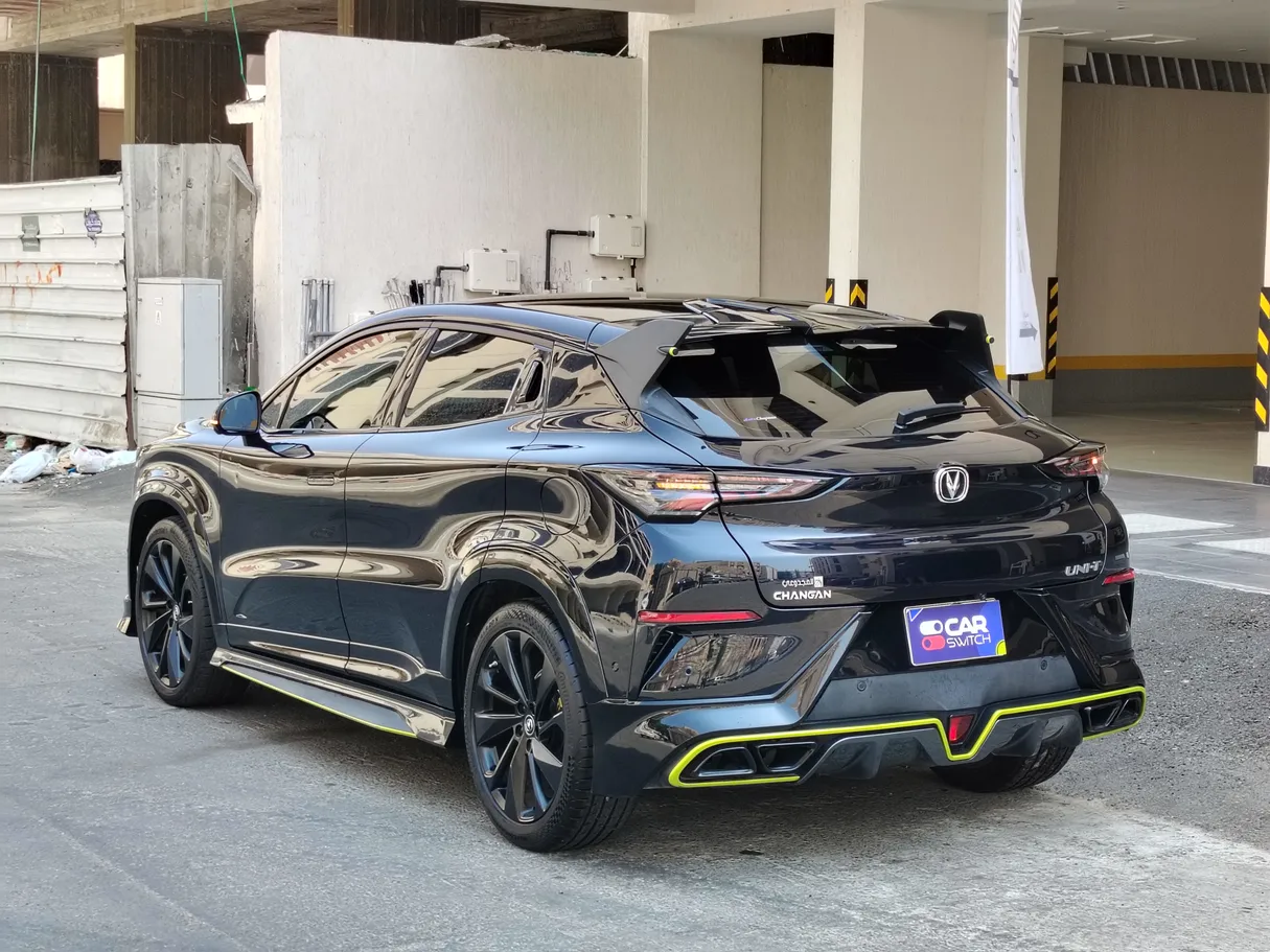 Car image 7