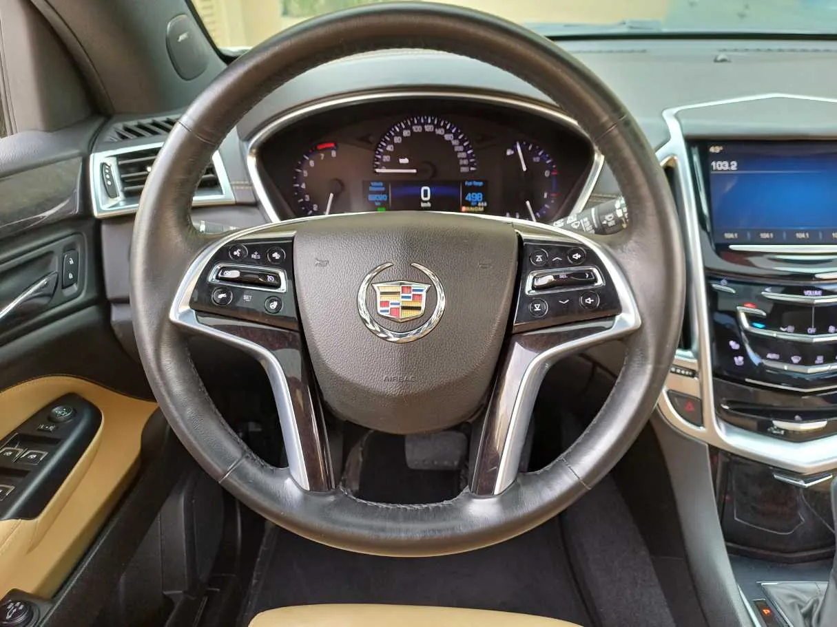 Car image 14