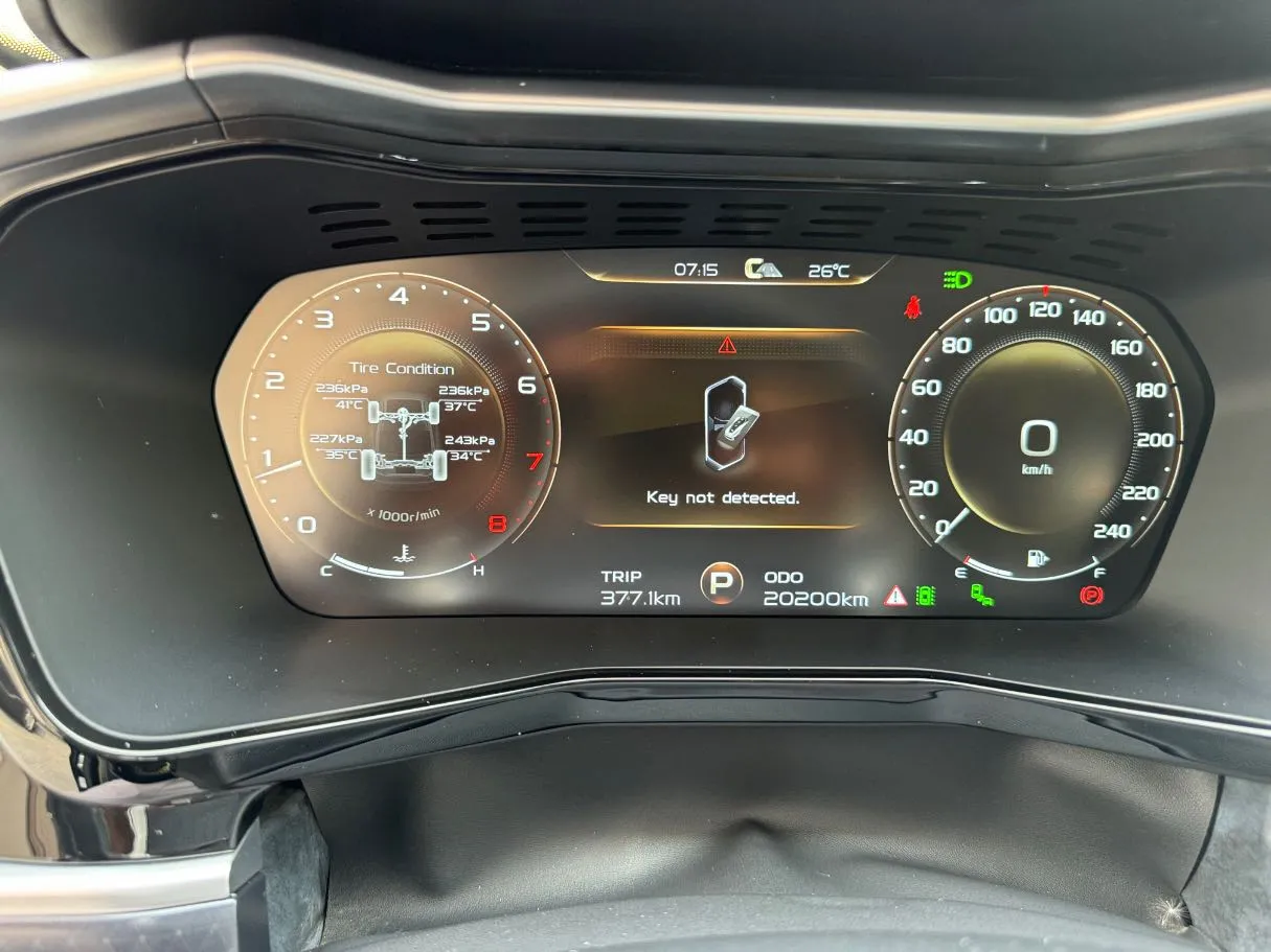 Car image 19