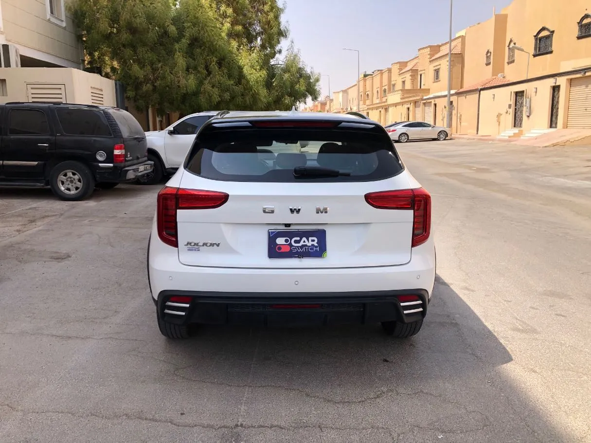Car image 6