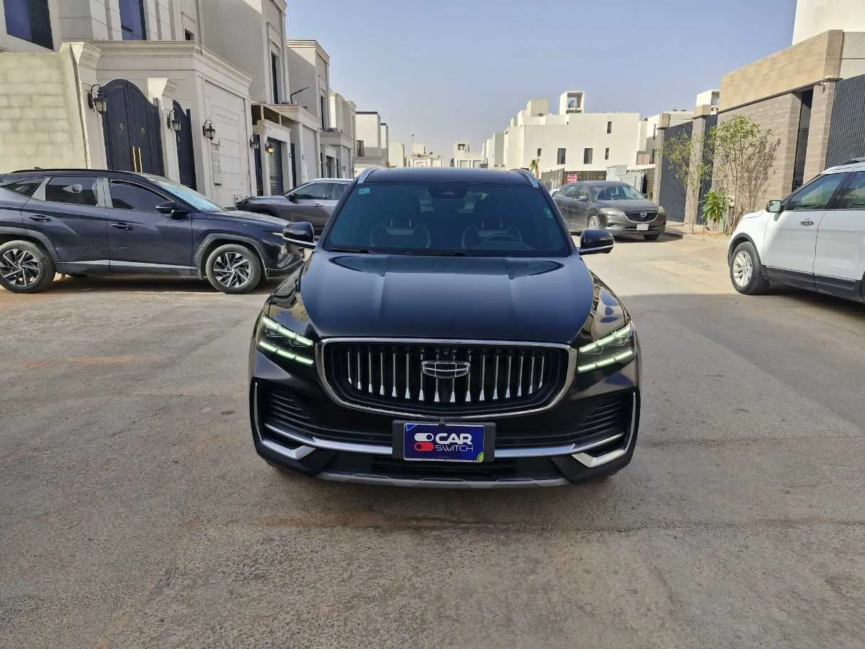 Car image 2