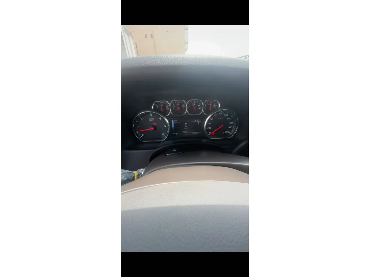 Car image 21