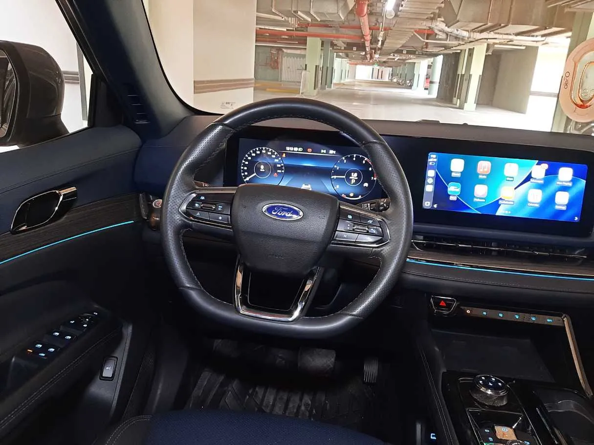 Car image 17