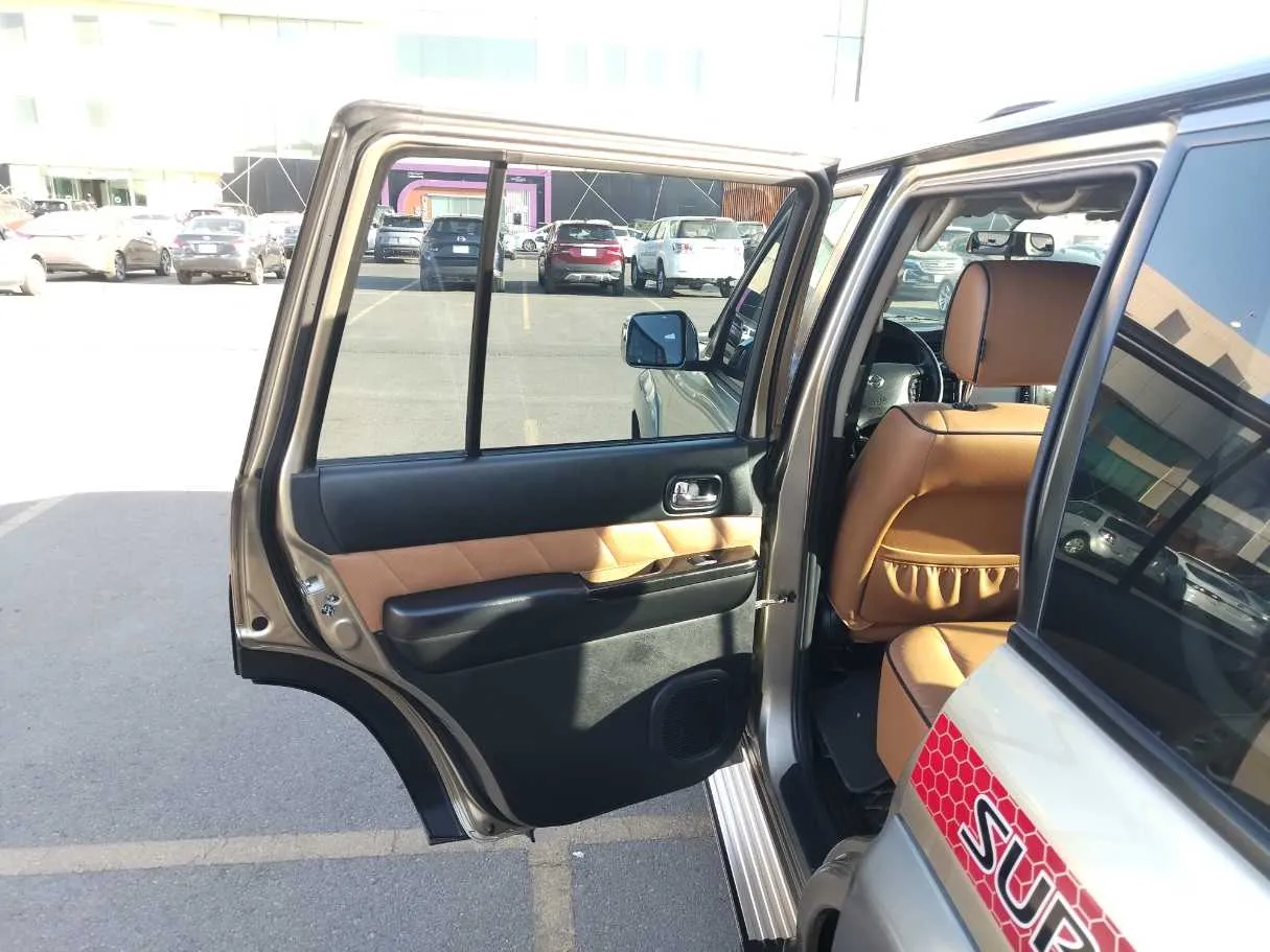 Car image 16