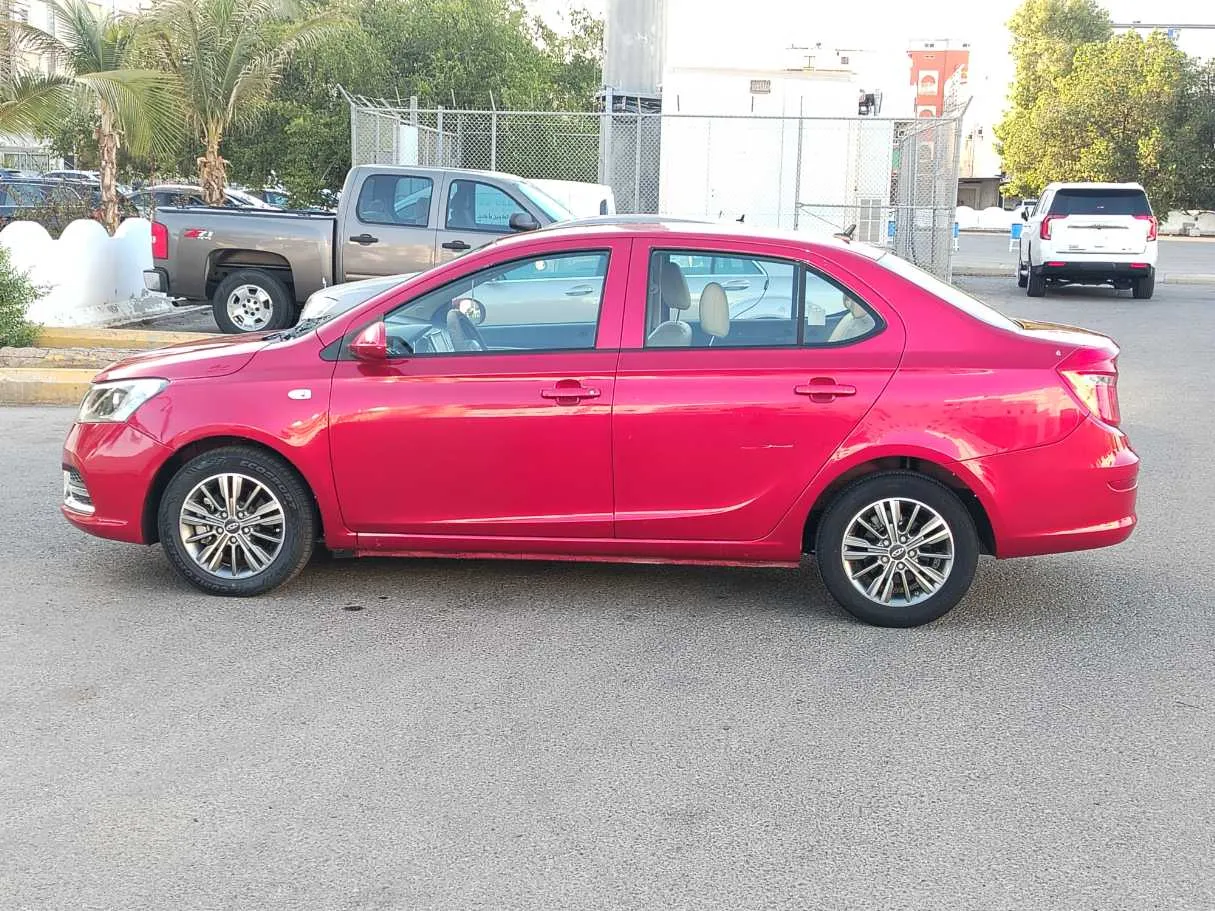 Car image 8