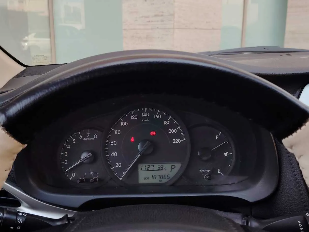 Car image 23