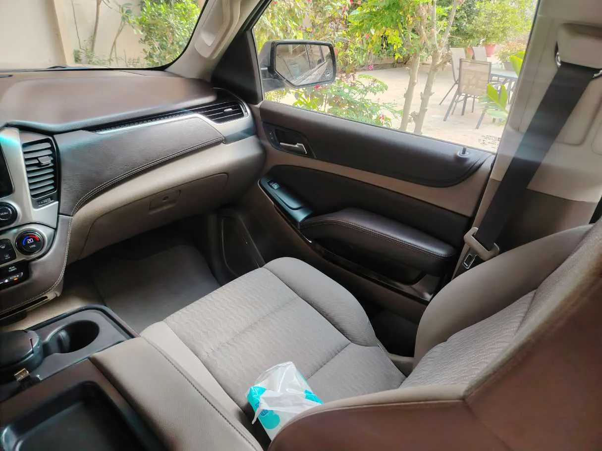 Car image 30
