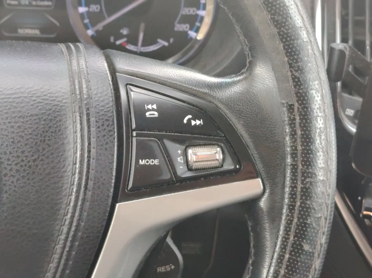 Car image 24