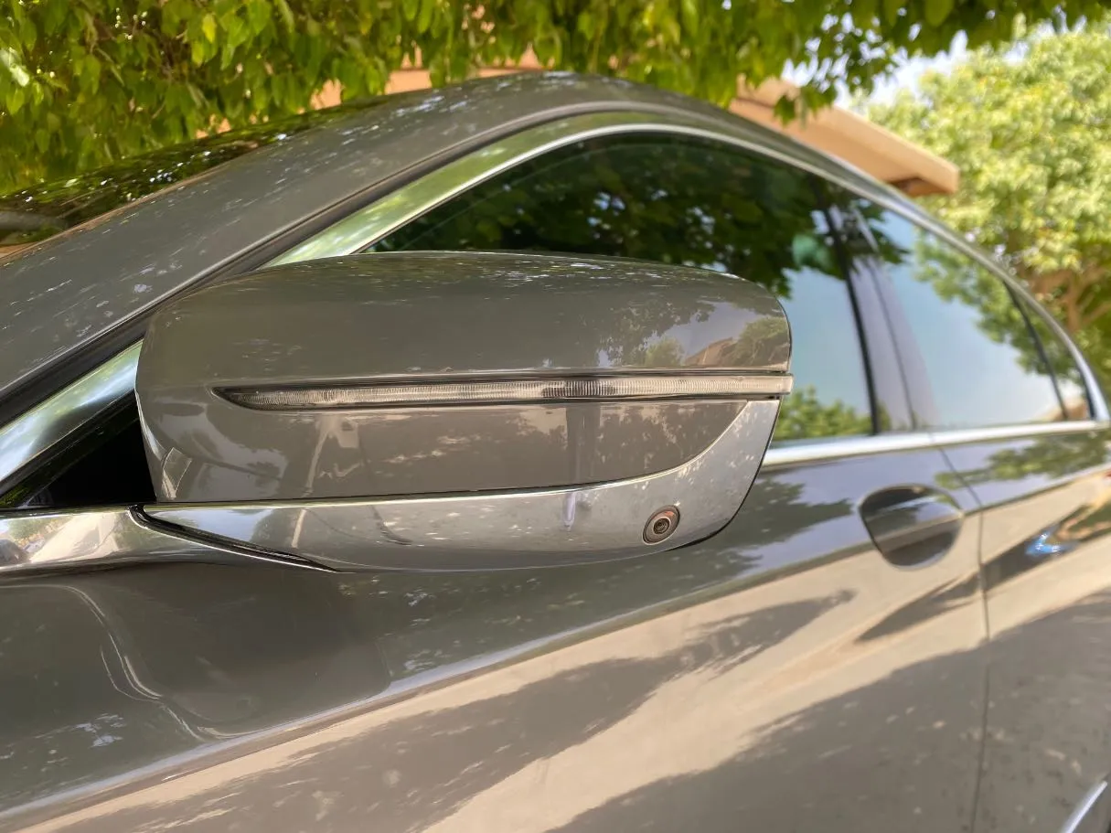 Car image 30