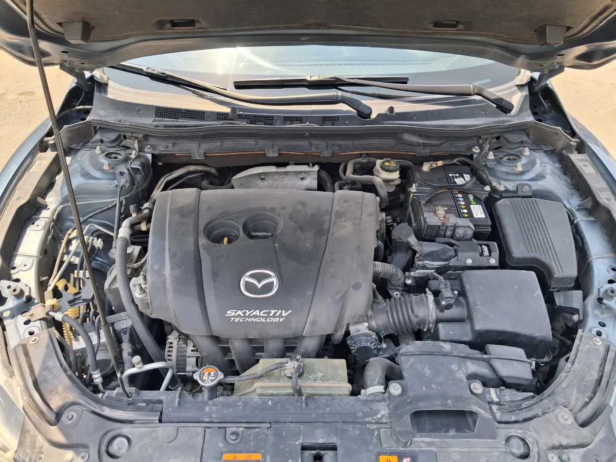 Car image 18