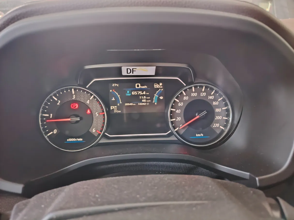 Car image 25