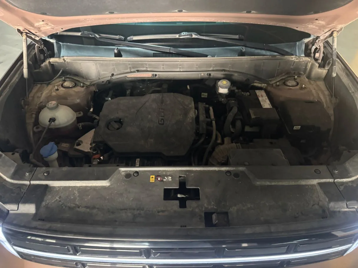 Car image 21