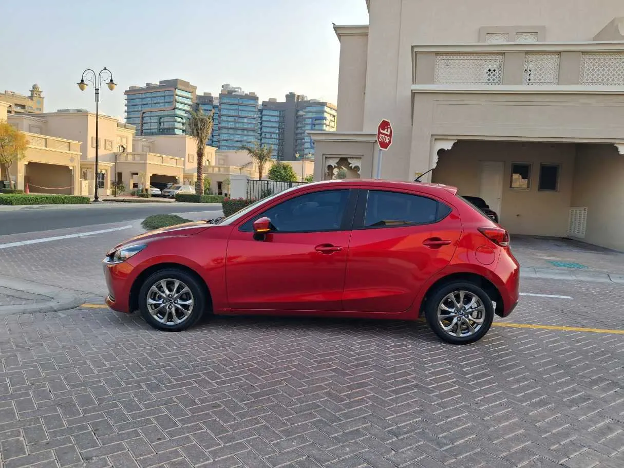 Car image 8