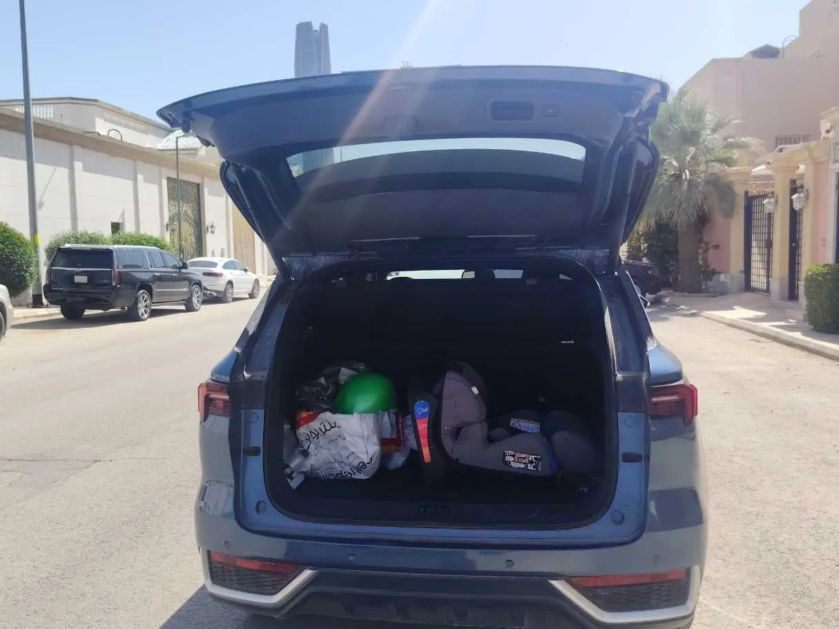 Car image 28