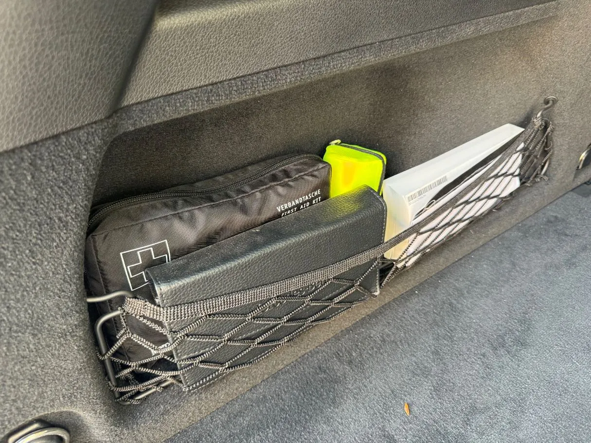 Car image 23