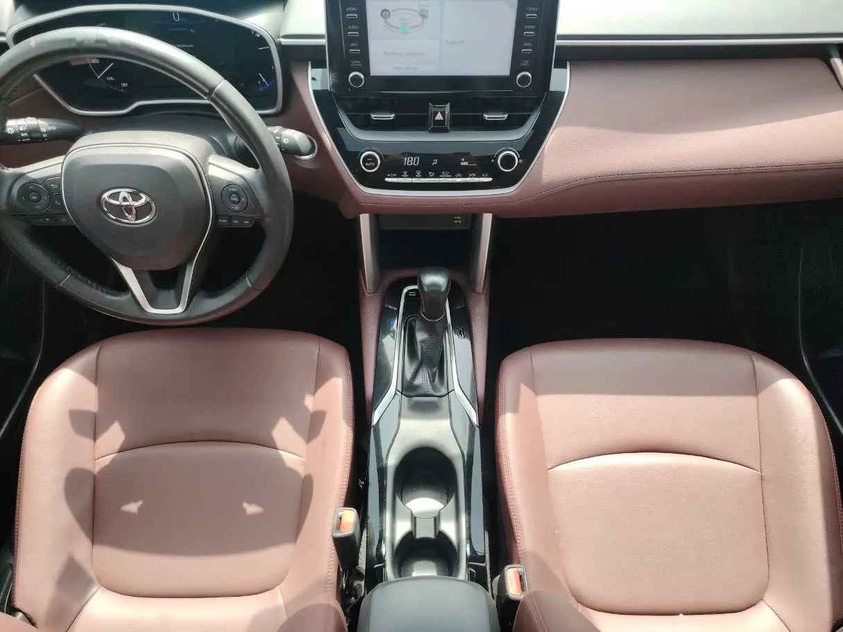 Car image 20