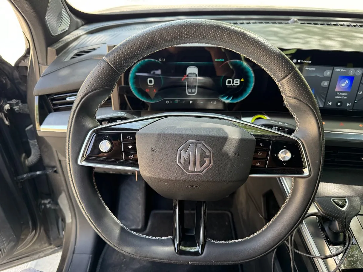 Car image 22