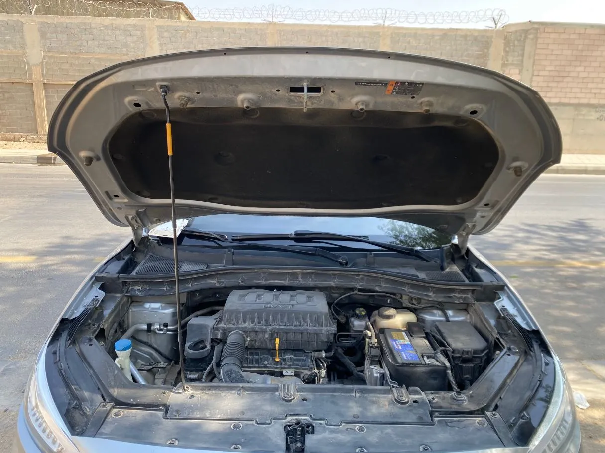 Car image 26