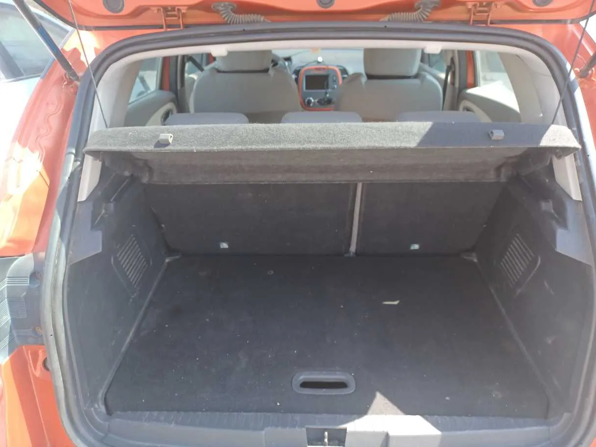 Car image 21