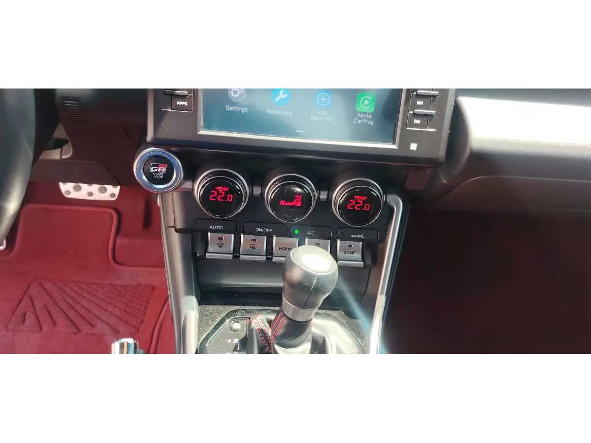 Car image 13