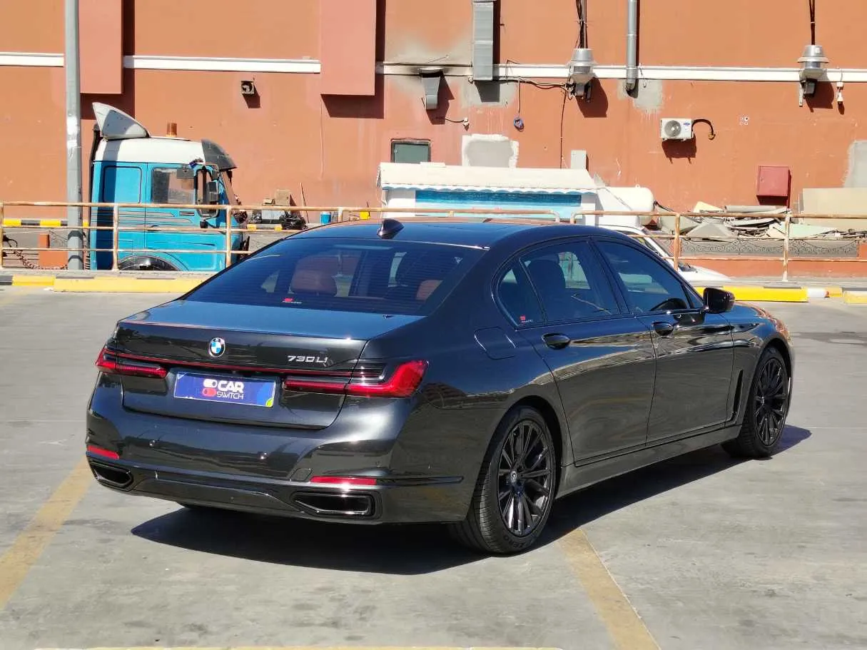 Car image 5