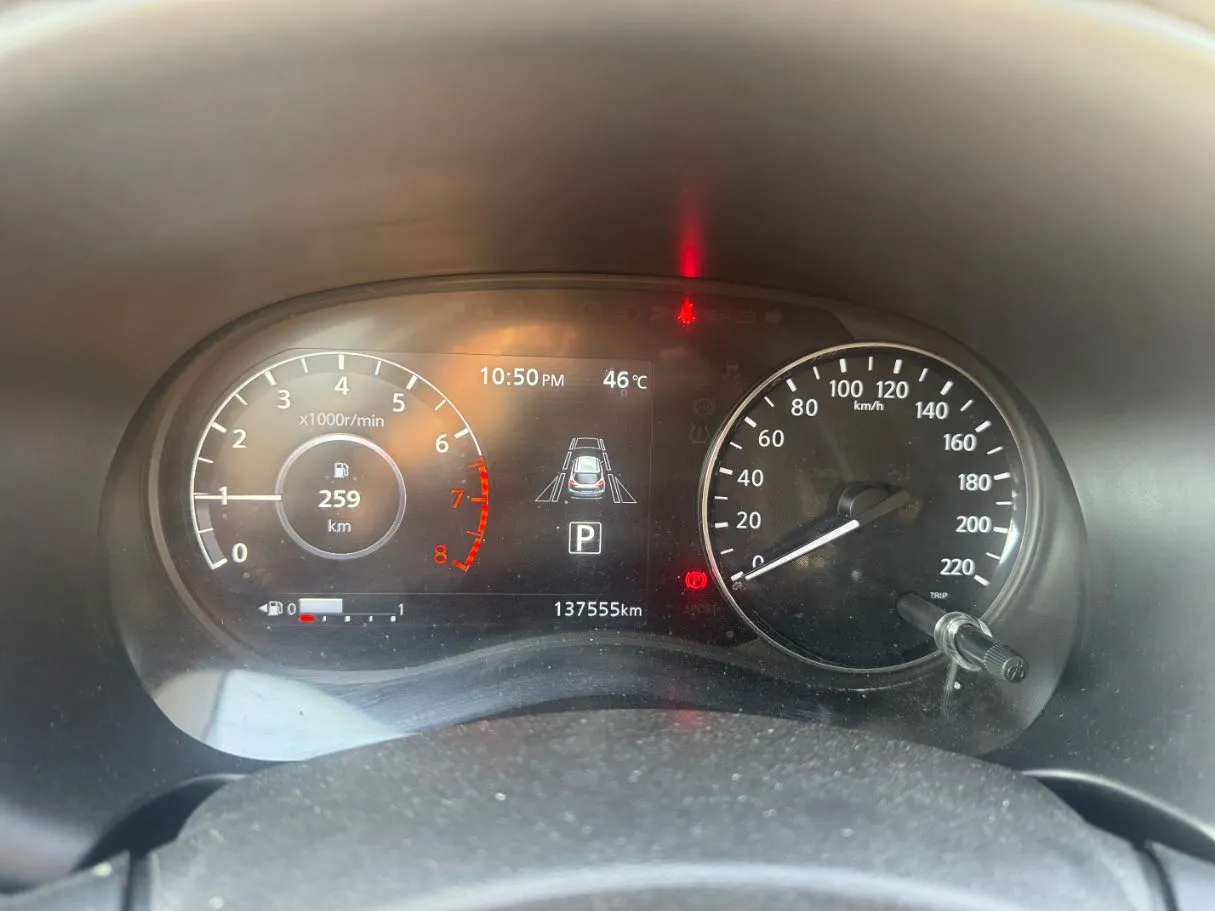 Car image 18
