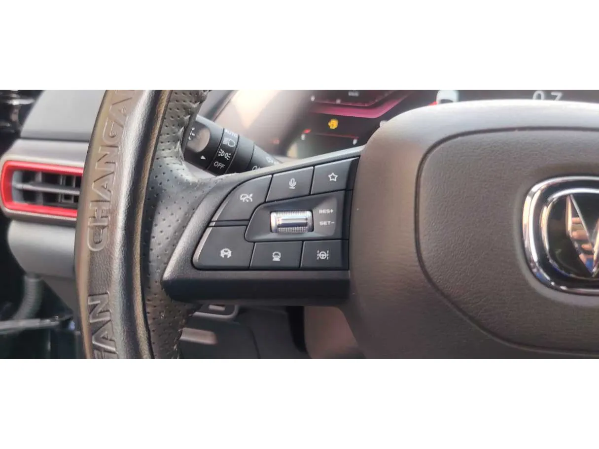 Car image 24