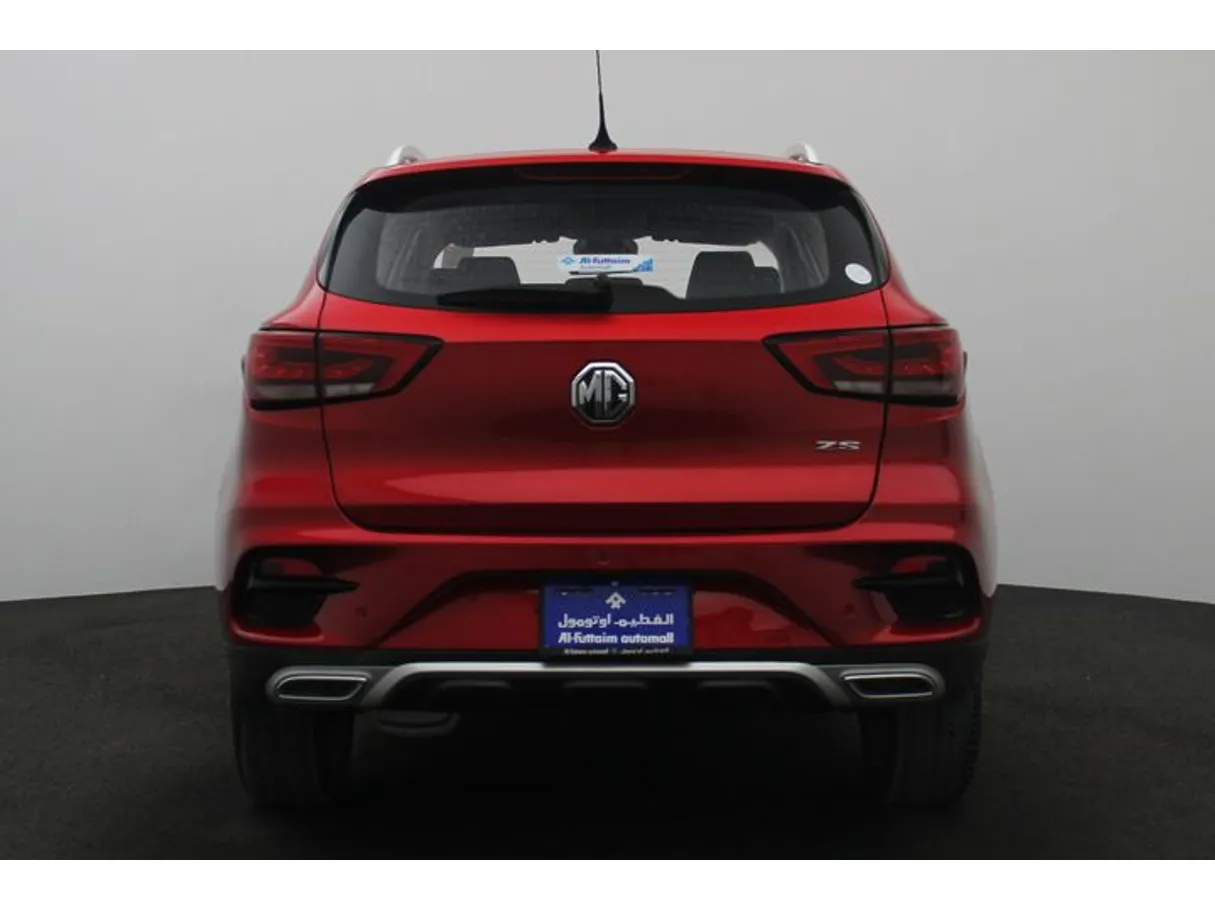 Car image 12