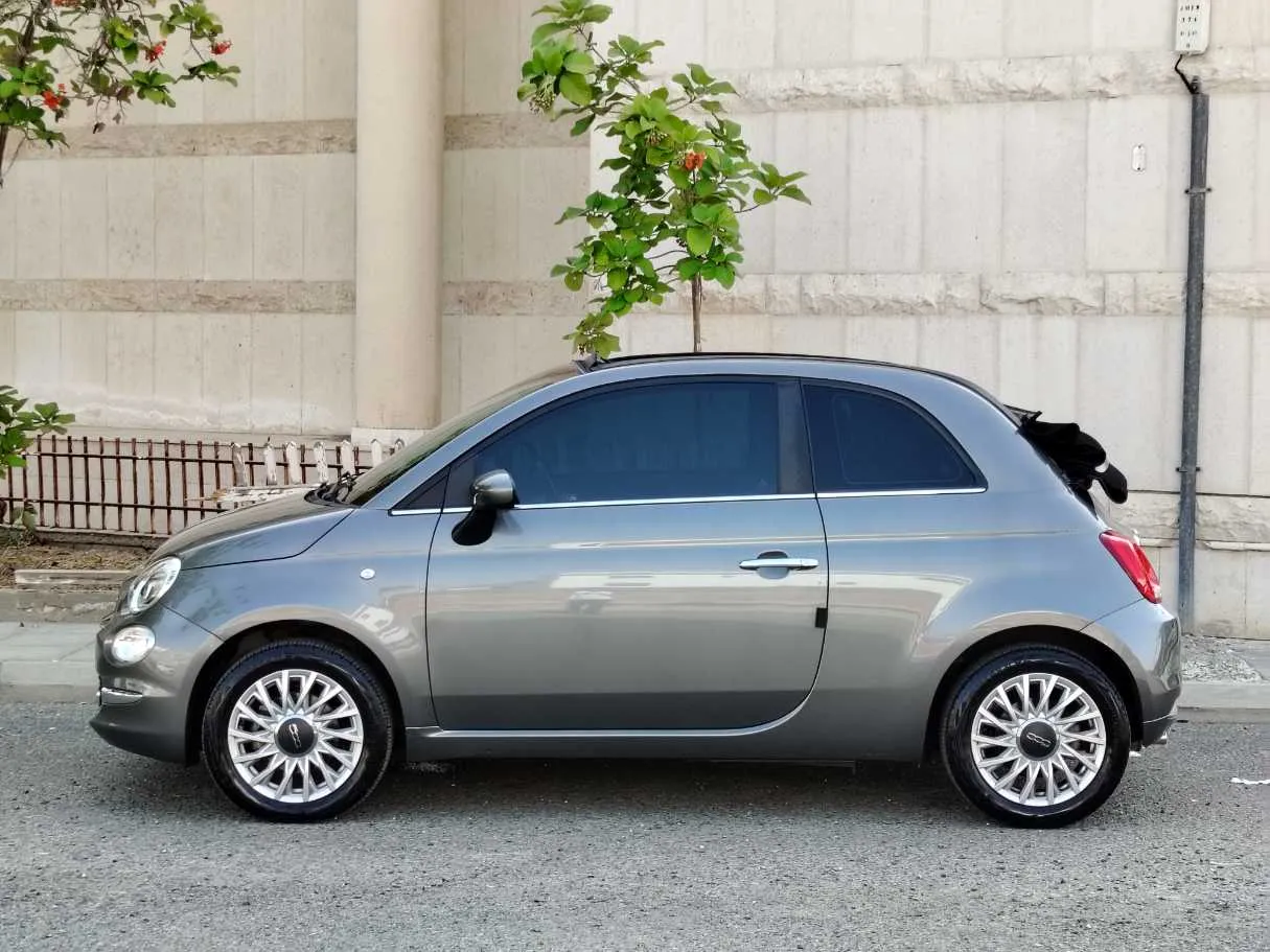 Car image 11