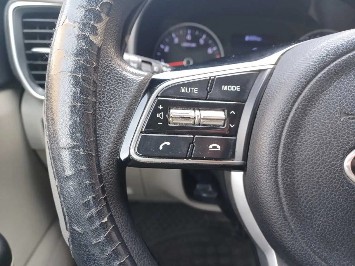 Car image 20