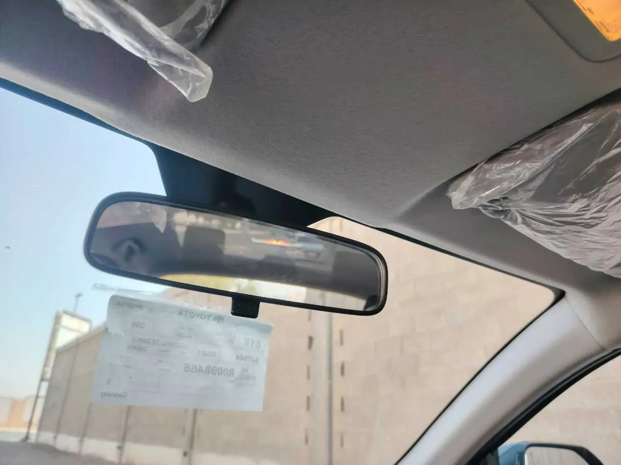 Car image 29