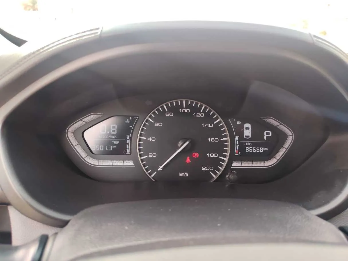 Car image 23