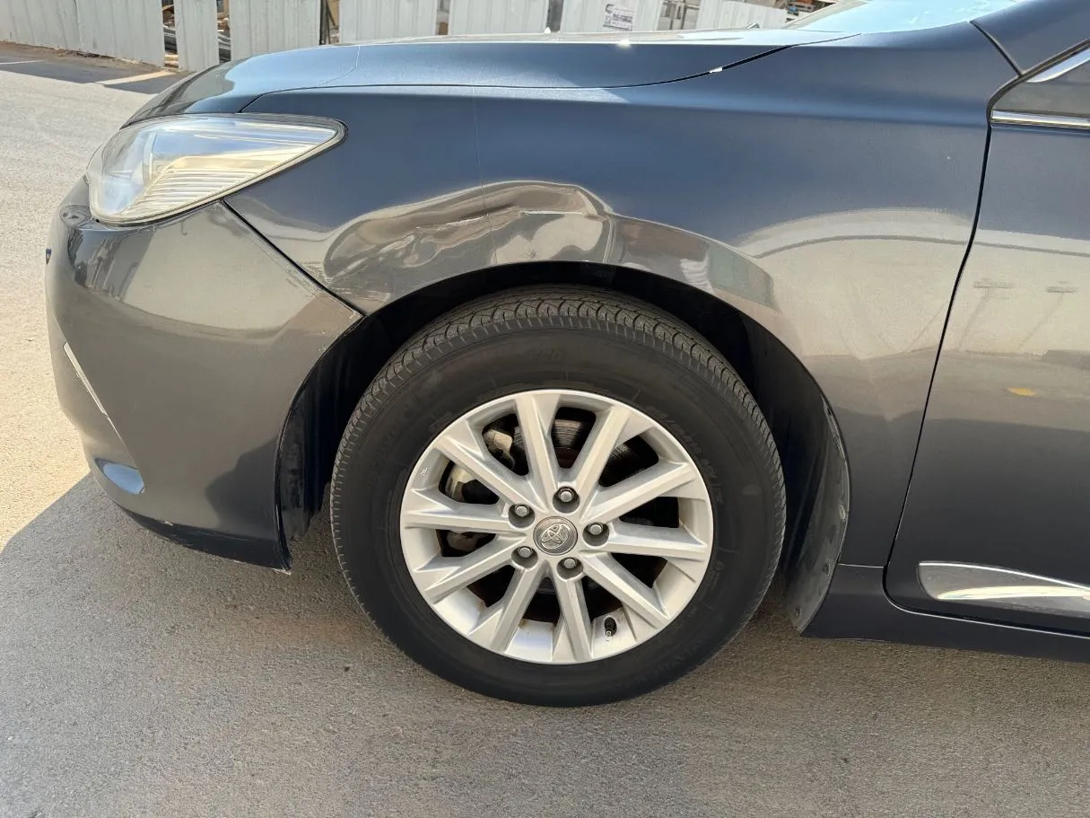 Car image 10