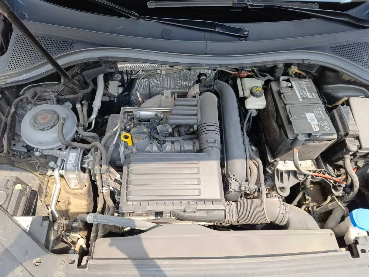Car image 34