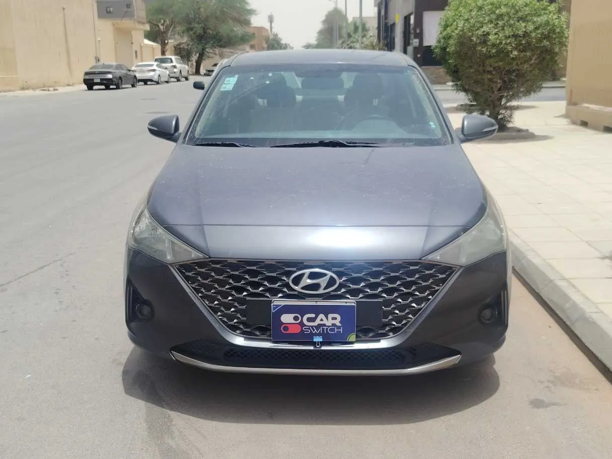 Car image 2