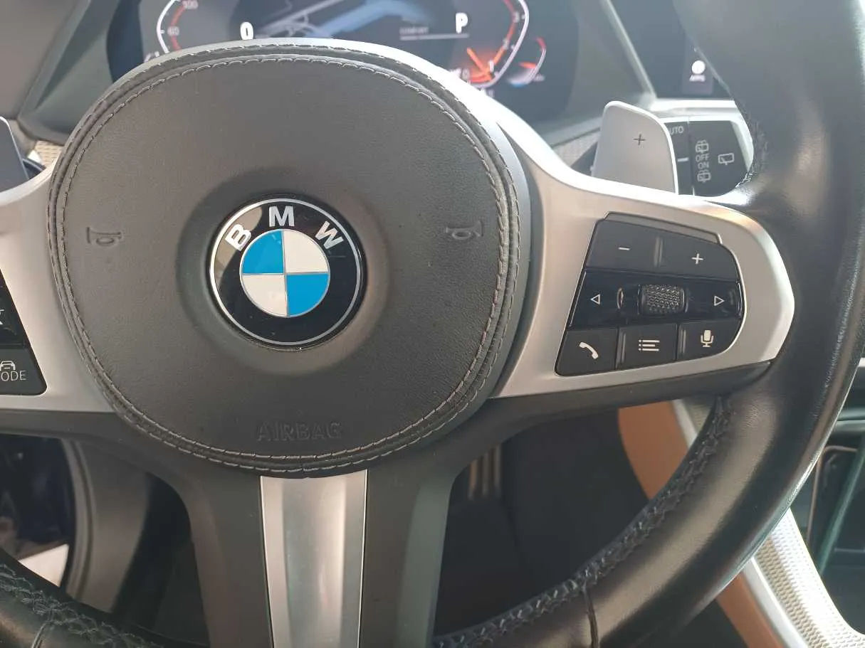 Car image 23