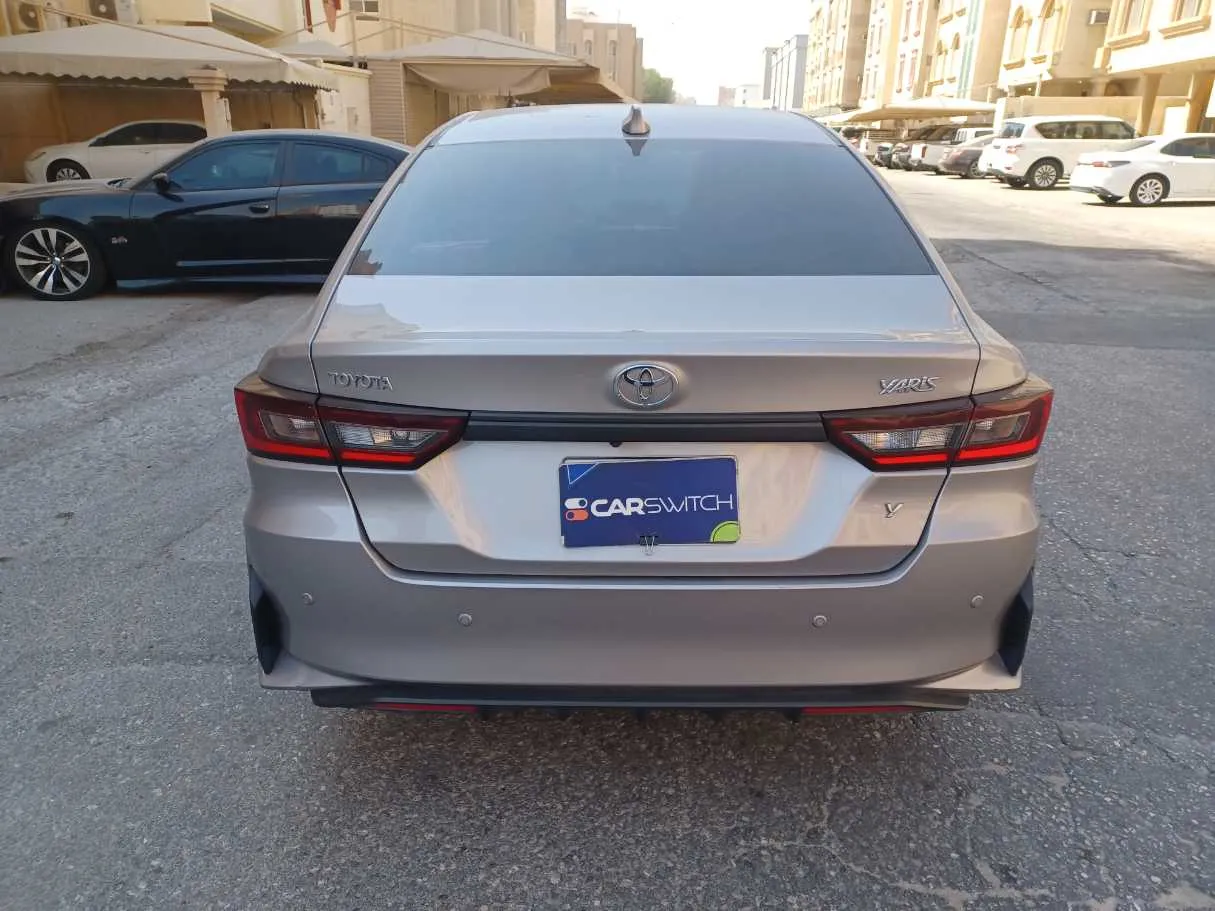 Car image 6