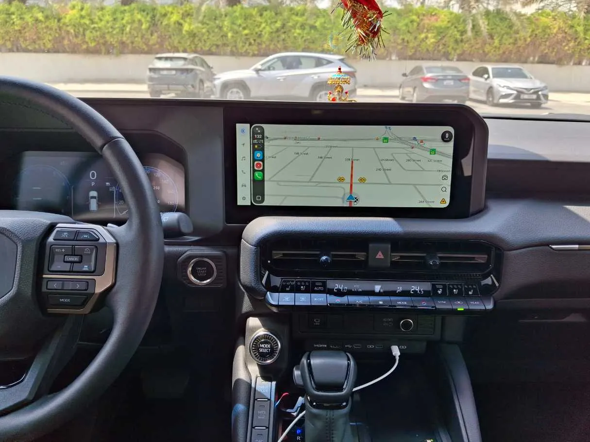 Car image 16