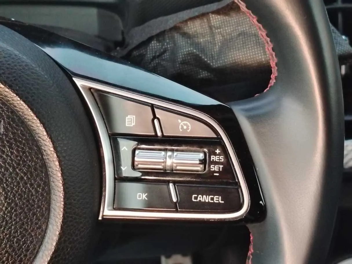 Car image 28
