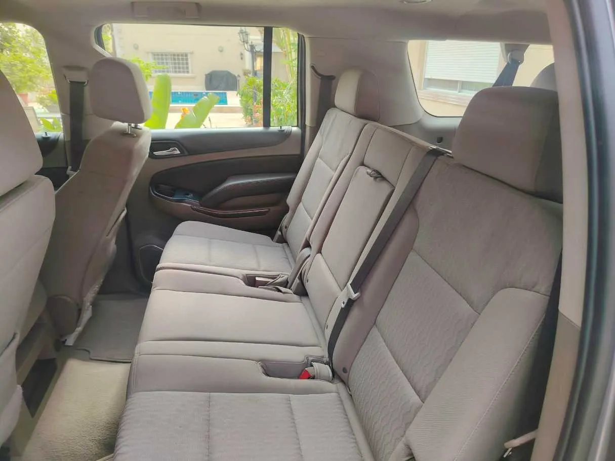 Car image 18