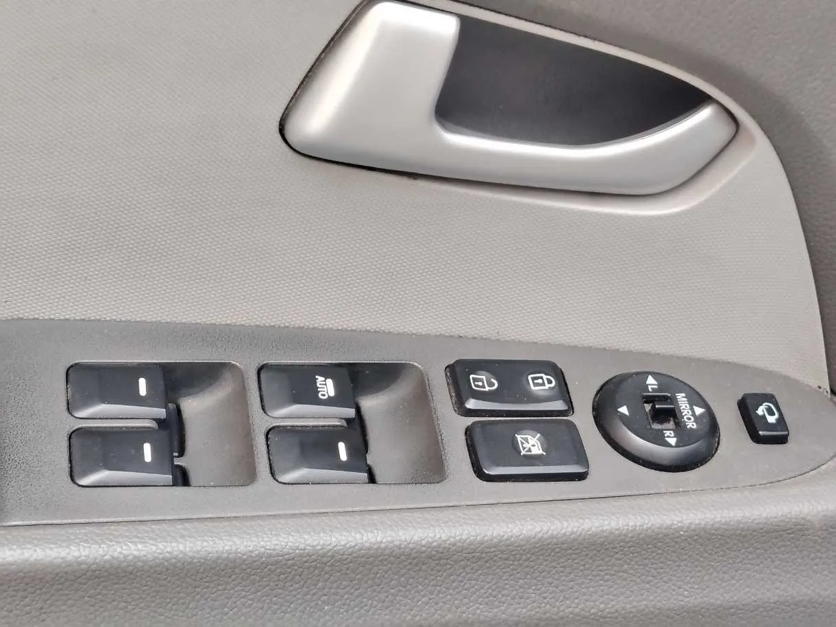 Car image 29