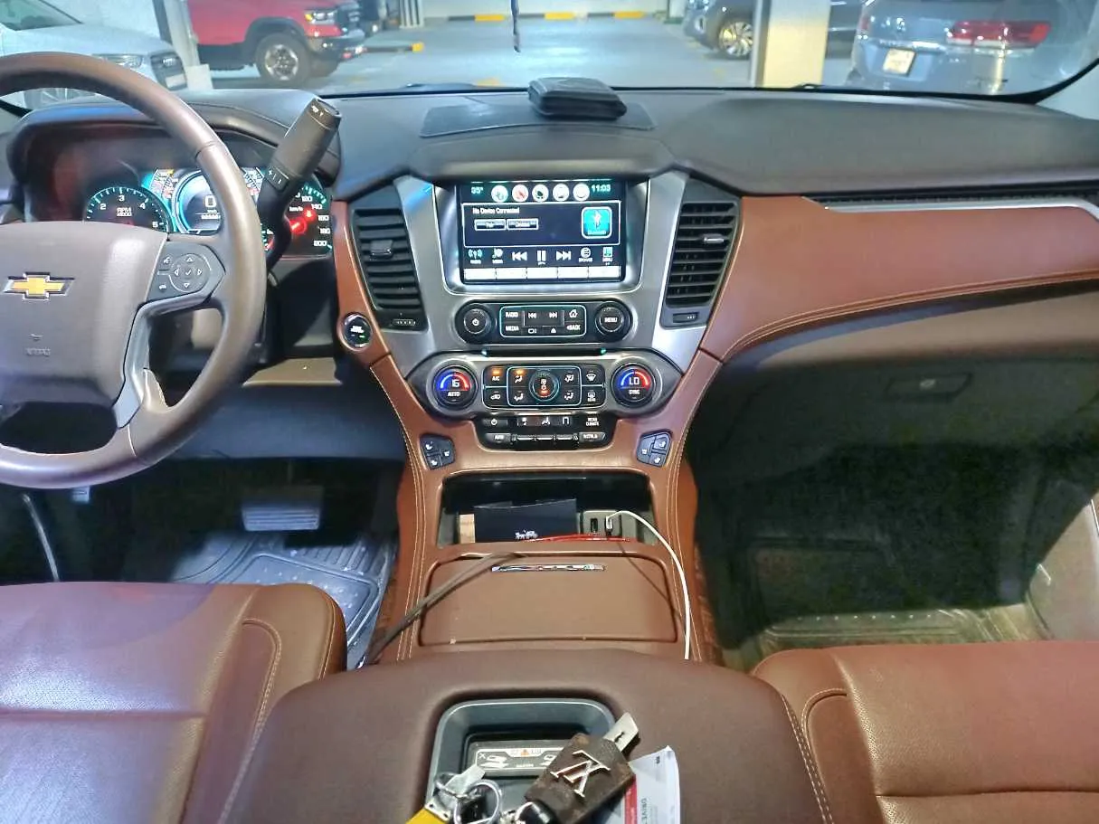 Car image 19