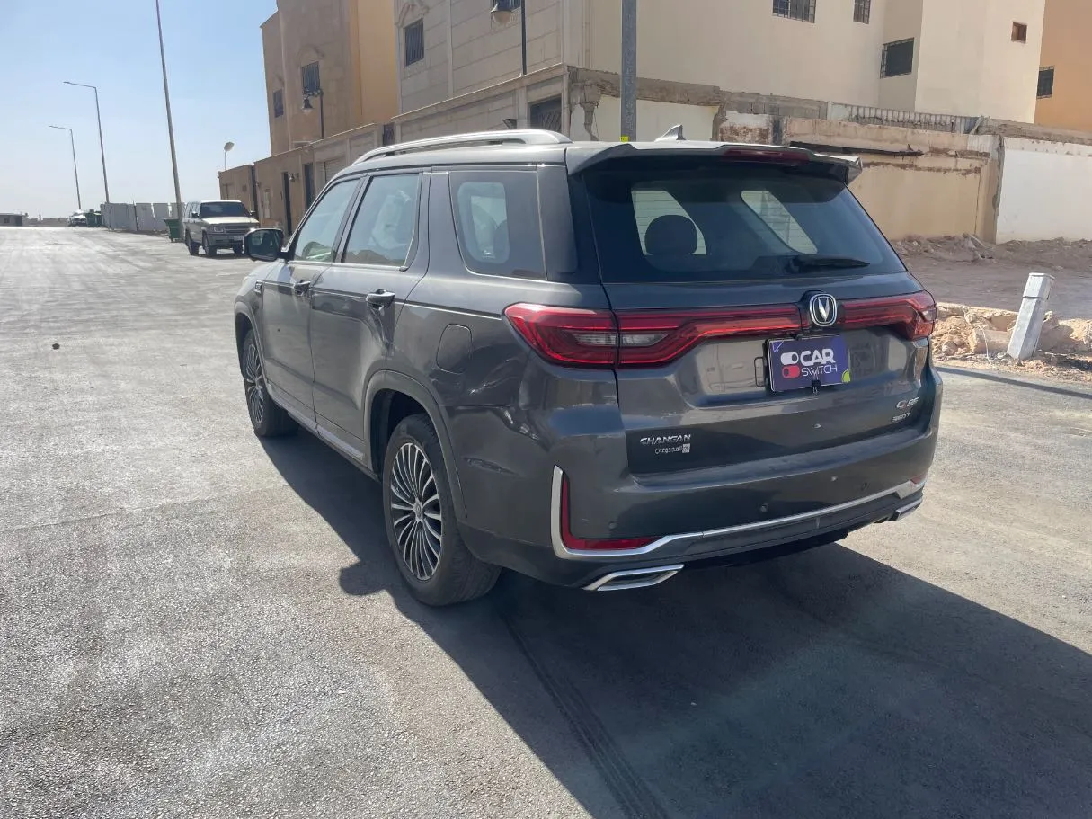 Car image 7